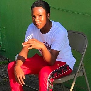 Meet your Posher, Laylow